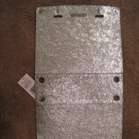 Michael Kors Cover - Selma Swap Embossed Python - Picture 3 of 3